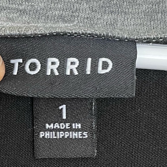 Torrid Black Gray TShirt Dress size 1 - Picture 4 of 5